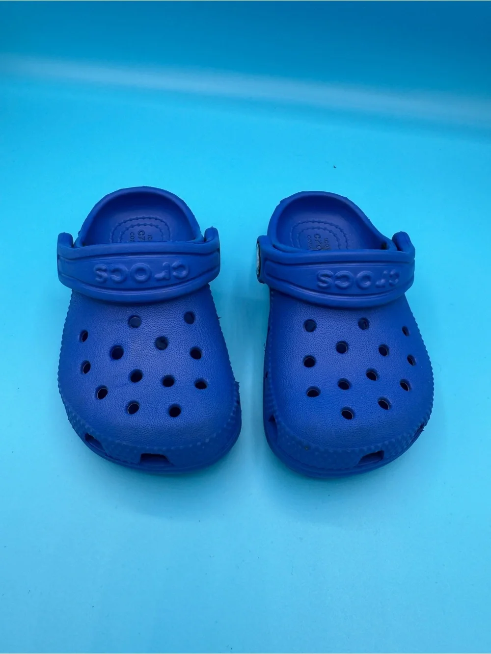 CROCS Kids Classic Clog in Bright Blue